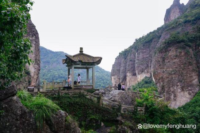 温州名字叫名山是山的介绍