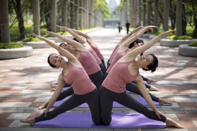 深圳学瑜伽教练正常学费是多少