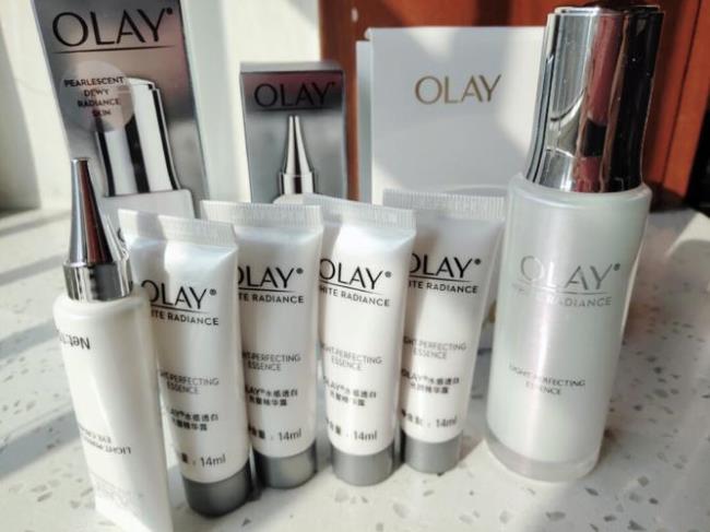 olay小白瓶和兰蔻小黑瓶的区别