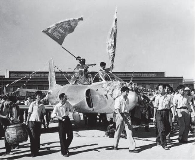 1958年中国研究的第一架飞机