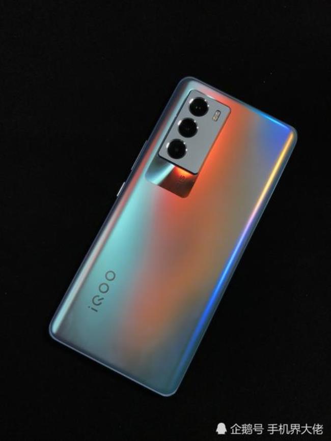 iqoo neo5活力版是双扬声器吗