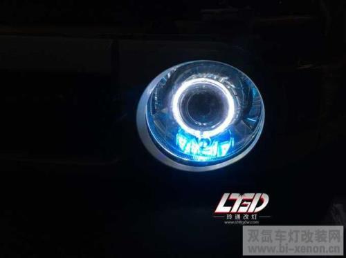 丰田自动大灯光线敏感度调节