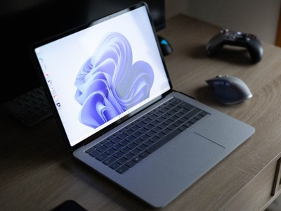 时隔两年，微软 Surface Laptop产品线终迎更新，最高搭载 RTX 4060 显卡